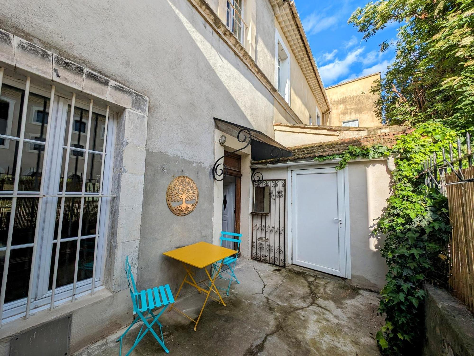 Maison De Style Tout Confort, Position Ideale, Avec Clim Et Petit Exterieur Orange  Exteriör bild